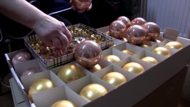 Noel oyuncaklar ve Noel ağacı için cam top yapma