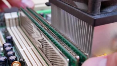 Rasgele erişim belleği Ram anakart yükleme