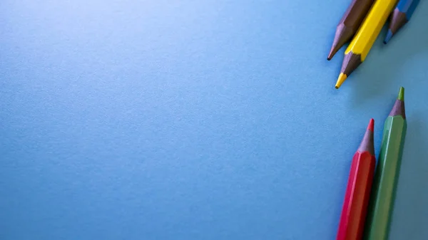 Цветные Карандаши Синем Фоне Вид Сверху Пространством Копирования — стоковое фото