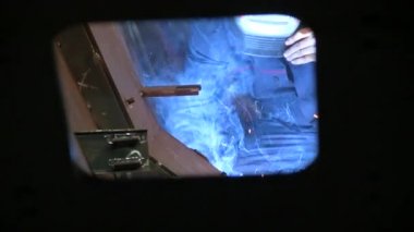 Çalışan bir demir kaynak