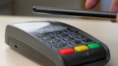 NFC teknolojisi ile ödeme müşteri