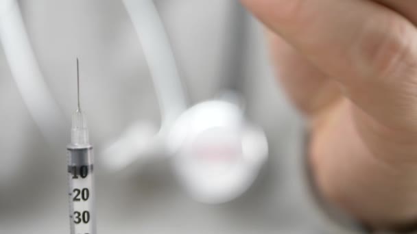 Медицинские ампулы для инъекции шприца — стоковое видео