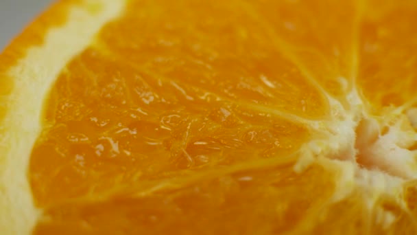 Orange frisches Obst rotiert — Stockvideo