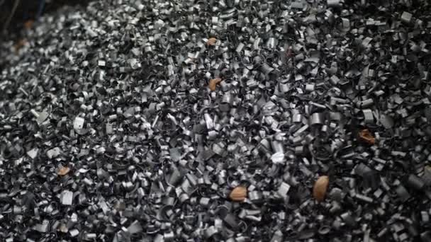 Złom metaliczny przemysłowy gotowy do recyklingu — Wideo stockowe
