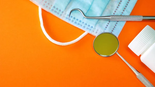 Dental ofiste diş hekimi araçları veya aletleri