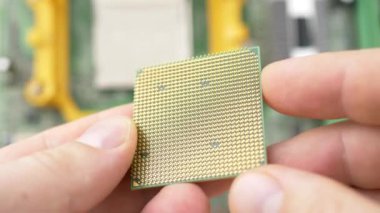 El Cpu Chip İşlemci tutar