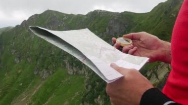 Pusula ile Kağıt Harita üzerinde Yürüyüş Gezisi Planlama