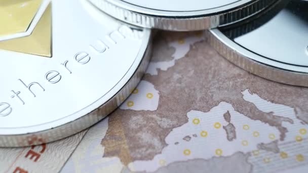 Ezüst Ethereum Eth Coin és Euro Bills forgó — Stock videók