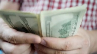 Amerikan Paralarını Saymak veya Amerikan Dolarlarını Saymak