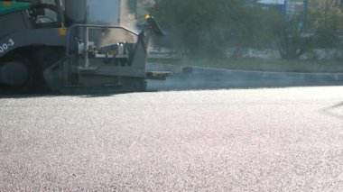 Paver Machine Yollara Asfalt Yatır