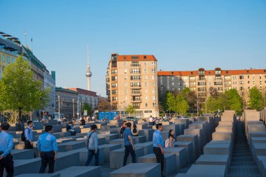 Berlin Almanya - 20 Nisan. 2018: turist öldürüldü Avrupa Yahudilerinden bahsediyorum Memorial'a ile ilgilenen