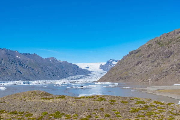 冰岛南部地貌中的Heinabergsjokull冰川及其冰湖 — 图库照片