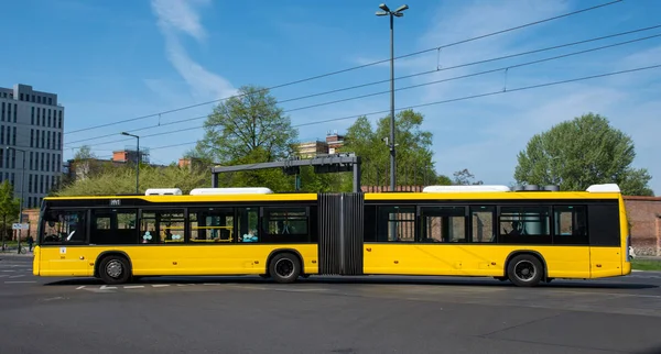 Berlin Almanya - 22 Nisan. 2018: toplu ulaşım şehir otobüs Berlin şehir