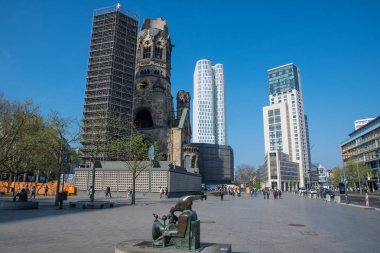 Berlin Almanya - Nisan 21. 2018: Kaiser Wilhelm Hatıra Kilisesi