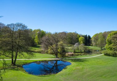 Ada Moen Danimarka Liselund park