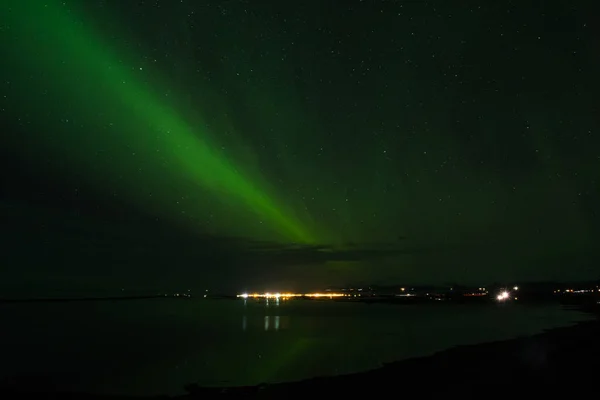 Aurora Borealis di daerah pedesaan icelandic Hornafjordur — Stok Foto