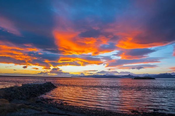 Colorful sunset above Hornafjordur in south east Iceland — Stock Photo, Image
