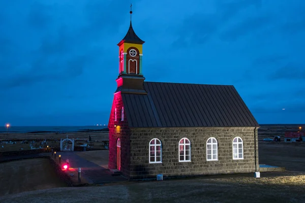 Kościół hvalnes na półwyspie Reykjanes w Islandii — Zdjęcie stockowe