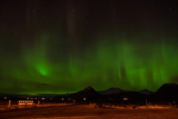 Northern Lights in Hornafjordur in Zuid-IJsland — Stockfoto
