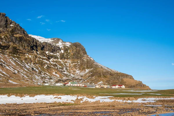 Ferme sur la campagne islandaise — Photo