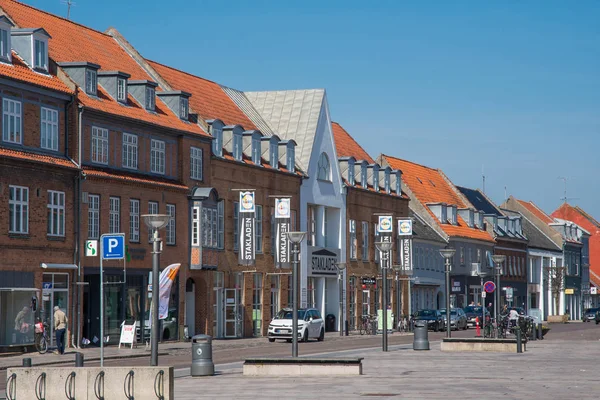 Winkels op straat in het stadscentrum — Stockfoto