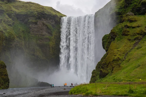 Skogafoss Vízesés Dél Izlandon Egy Nyári Napon — Stock Fotó