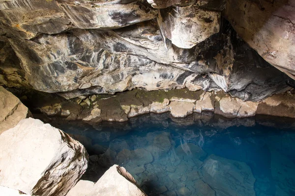 Természetes Geotermikus Forró Tavasz Medence Barlangban Grjotagja Myvatn Terület Észak — Stock Fotó