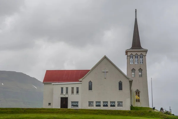 Kerk Van Grundafjordur Het Schiereiland Snaefellsnes Het Westen Van Ijsland — Stockfoto