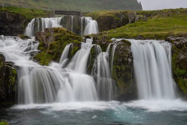 Καταρράκτης Kirkjufellsfoss Στη Χερσόνησο Snaefellsnes Στη Δυτική Ισλανδία — Φωτογραφία Αρχείου