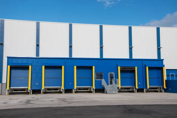 Kuzey İzlanda 'nın Dalvik kasabasındaki balık fabrikası