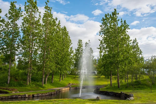 Fontaine Dans Parc Dalvik Dans Nord Islande — Photo