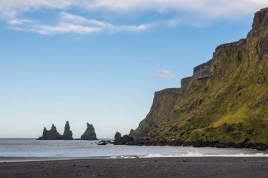 Reynisdrangar ve Güney İzlanda 'daki Vik kıyıları