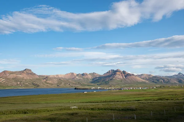 Das Dorf Bakkagerdi Borgarfjordur Eystri Fjord Osten Islands — Stockfoto