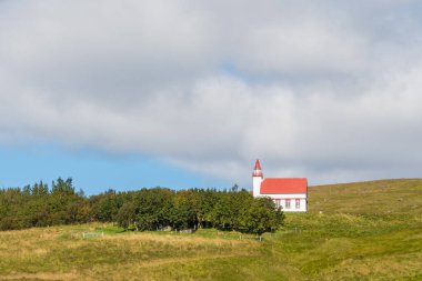 Güney İzlanda 'nın Fljotshlid kentindeki Hlidarenid Kilisesi