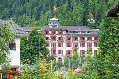 Bergun İsviçre - 3 Ağustos. 2025: Şehirde bir otel