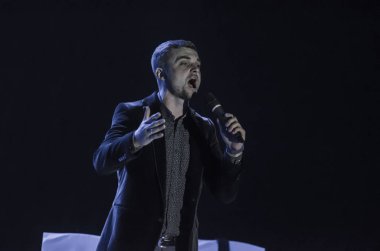 Dnipro, Ukrayna - 20 Mayıs 2018: Müzikal gösteri Edith Piaf. Bölgesel Filarmoni Orkestrası üyeleri tarafından gerçekleştirilen Paris ruhu.