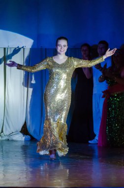 Dnipro, Ukrayna - 22 Haziran 2018: Grand göstermek şarkı Bis perfomed yaratıcı gençlik şarkı tiyatro üyeleri tarafından.