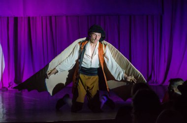 Dnipro, Ukrayna - 22 Haziran 2018: Grand göstermek şarkı Bis perfomed yaratıcı gençlik şarkı tiyatro üyeleri tarafından.