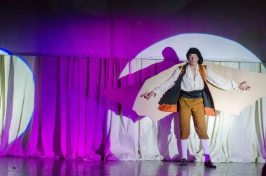 Dnipro, Ukrayna - 22 Haziran 2018: Grand göstermek şarkı Bis perfomed yaratıcı gençlik şarkı tiyatro üyeleri tarafından.