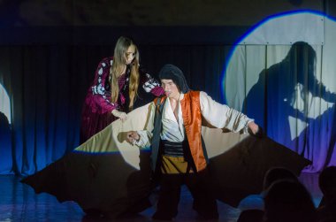 Dnipro, Ukrayna - 22 Haziran 2018: Grand göstermek şarkı Bis perfomed yaratıcı gençlik şarkı tiyatro üyeleri tarafından.