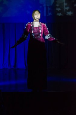 Dnipro, Ukrayna - 22 Haziran 2018: Grand göstermek şarkı Bis perfomed yaratıcı gençlik şarkı tiyatro üyeleri tarafından.