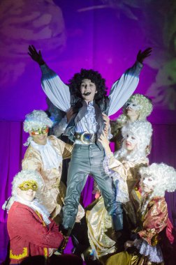 Dnipro, Ukrayna - 22 Haziran 2018: Grand göstermek şarkı Bis perfomed yaratıcı gençlik şarkı tiyatro üyeleri tarafından.