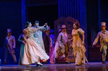 Dnipro, Ukrayna - 30 Haziran 2018, 2018: Opera Onegin Dnipro Opera ve Bale Tiyatrosu üyeleri tarafından gerçekleştirilen hayat.
