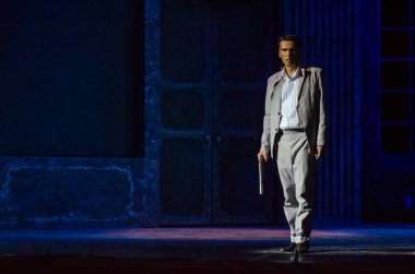 Dnipro, Ukrayna - 30 Haziran 2018, 2018: Opera Onegin Dnipro Opera ve Bale Tiyatrosu üyeleri tarafından gerçekleştirilen hayat.