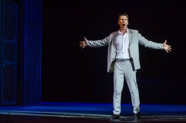 Dnipro, Ukrayna - 30 Haziran 2018, 2018: Opera Onegin Dnipro Opera ve Bale Tiyatrosu üyeleri tarafından gerçekleştirilen hayat.