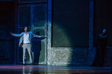 Dnipro, Ukrayna - 30 Haziran 2018, 2018: Opera Onegin Dnipro Opera ve Bale Tiyatrosu üyeleri tarafından gerçekleştirilen hayat.