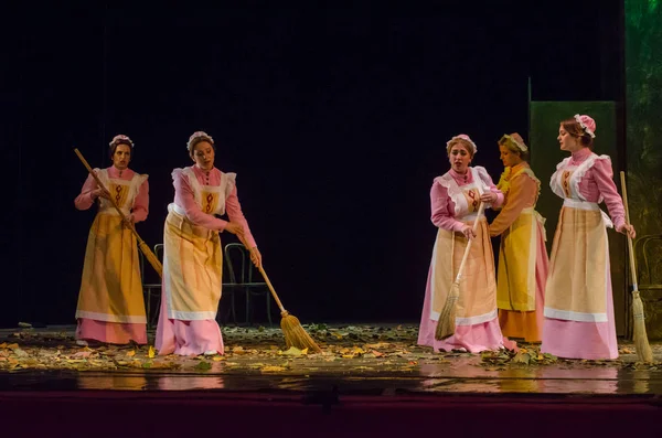 ドニプロ オペラ バレエ劇場のメンバーによって実行されるドニエプル ウクライナ 2018 2018 オペラ オネーギン — ストック写真