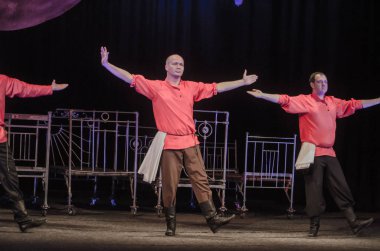 Dnipro, Ukrayna - 7 Temmuz 2018: Dnipro devlet Drama ve komedi tiyatro üyeleri tarafından gerçekleştirilen Amca'nın rüyası