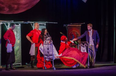 Dnipro, Ukrayna - 7 Temmuz 2018: Dnipro devlet Drama ve komedi tiyatro üyeleri tarafından gerçekleştirilen Amca'nın rüyası