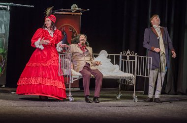 Dnipro, Ukrayna - 7 Temmuz 2018: Dnipro devlet Drama ve komedi tiyatro üyeleri tarafından gerçekleştirilen Amca'nın rüyası